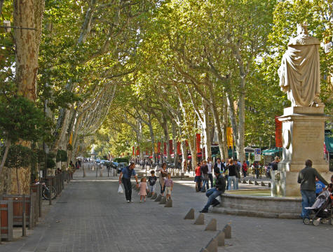Cours Mirabeau in Aix-en-Provence
